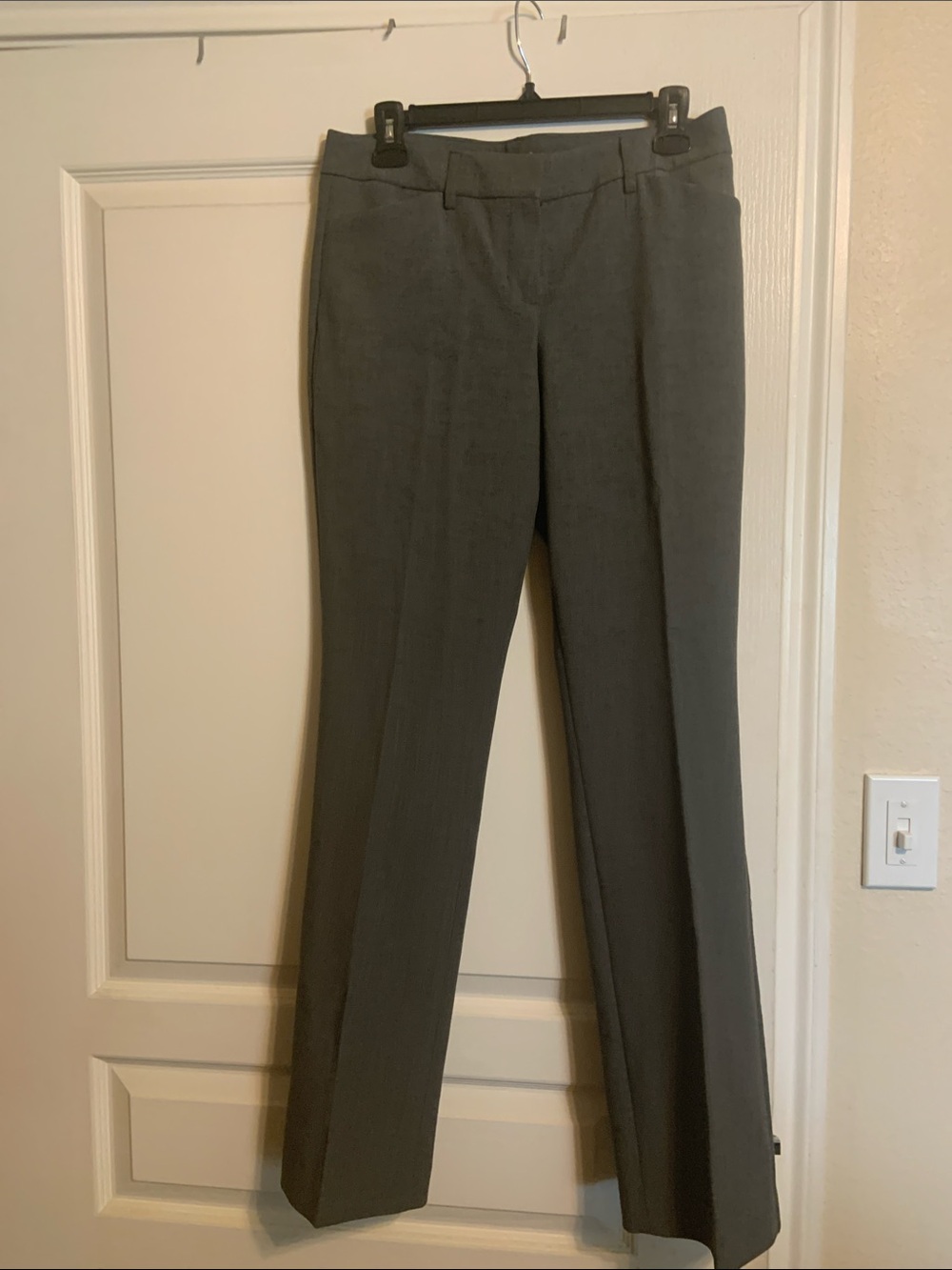 Classic Women's Straight-Leg Dress Pants - Gray